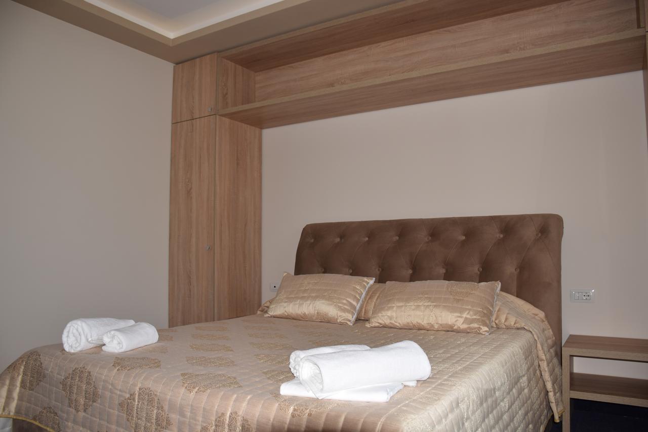 Hotel Pogradeci 2 Tushemisht エクステリア 写真